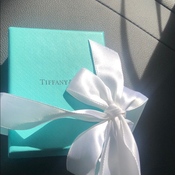 Brand new Tiffany pearl necklace